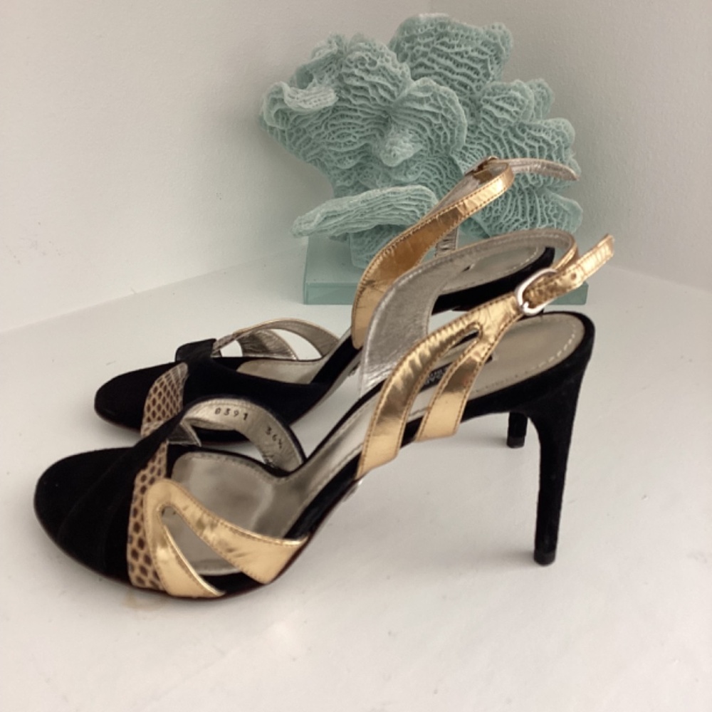 REDUCED DOLCE AND GABBANA BLACK AND GOLD SUEDE & LEATHER HEELS SANDALS 36.5 US 6 - Picture 4 of 10